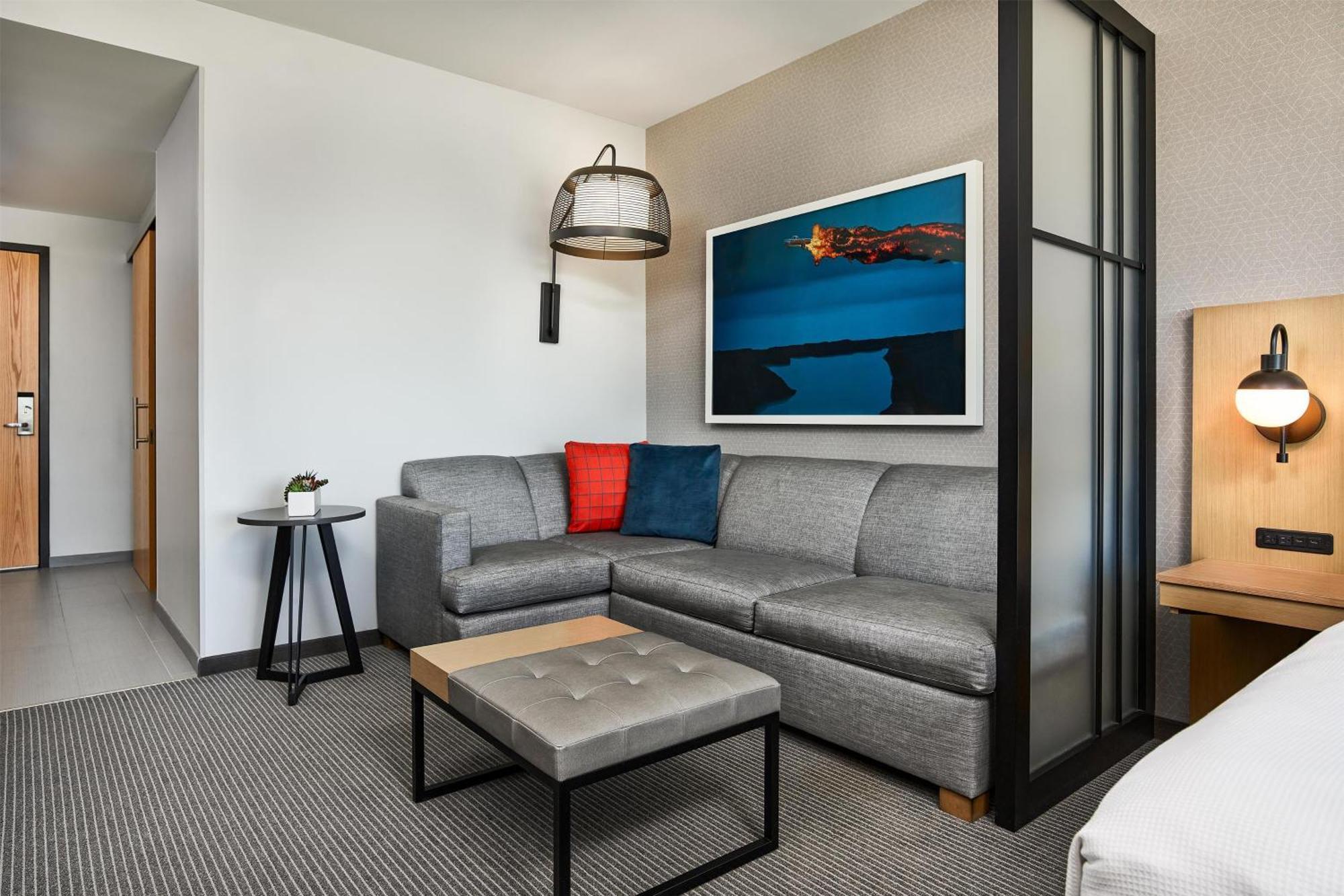 Hyatt Place Pena Station/Denver Airport Dış mekan fotoğraf